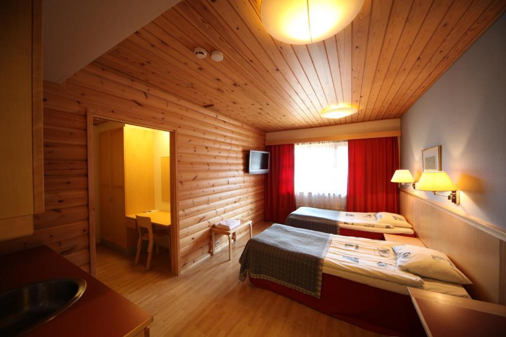 Familienzimmer (2 Erwachsene + 2 Kinder)